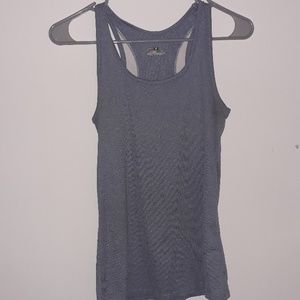 Under Armour sleeveless shirt wore once